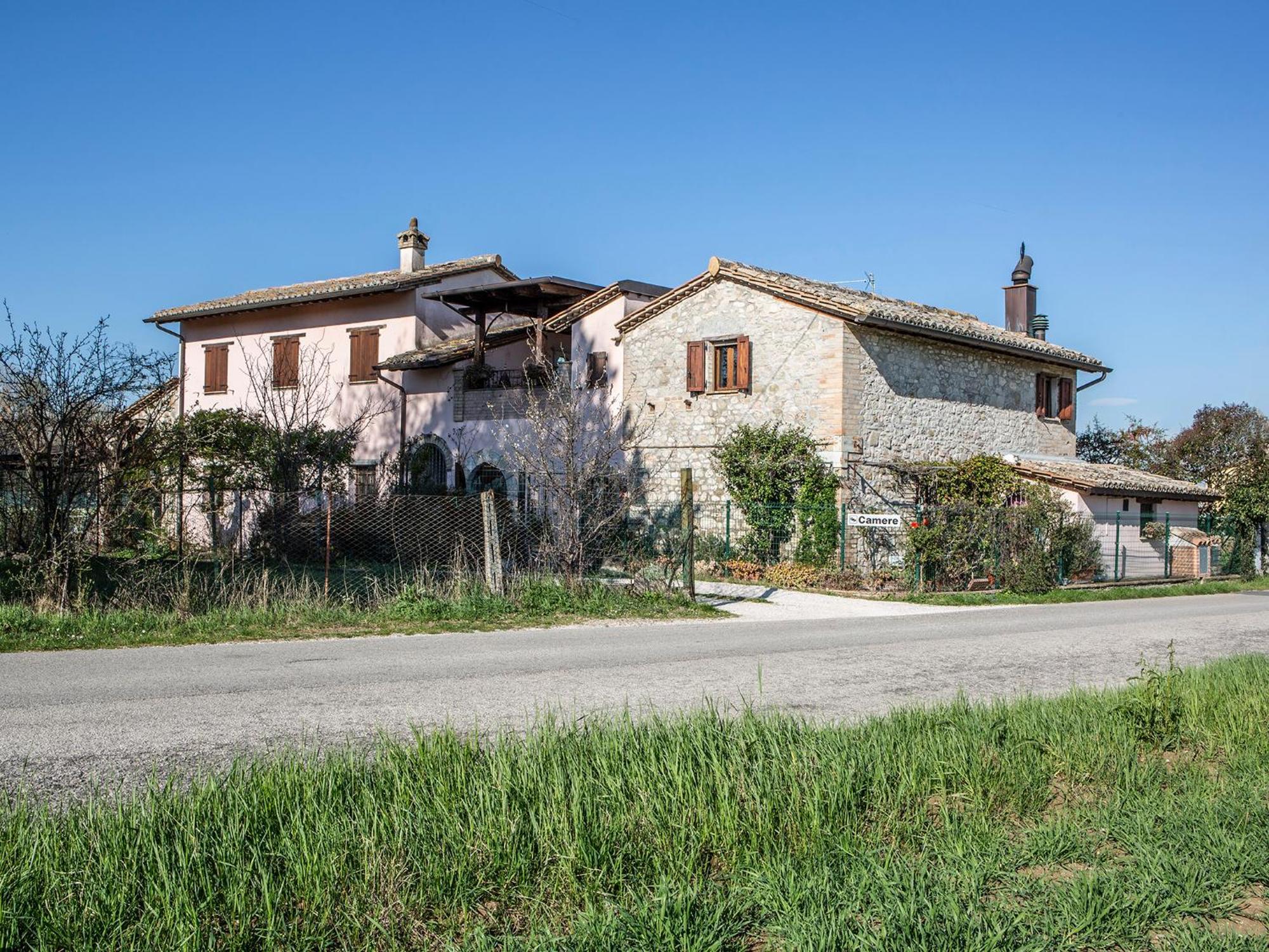 Al Guado Di Assisi B&B Bastia Umbra Eksteriør billede